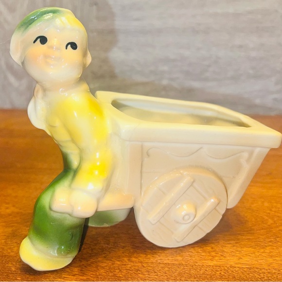 Vintage Shawnee Dutch Boy & Cart Ceramic Planter - Picture 2 of 12